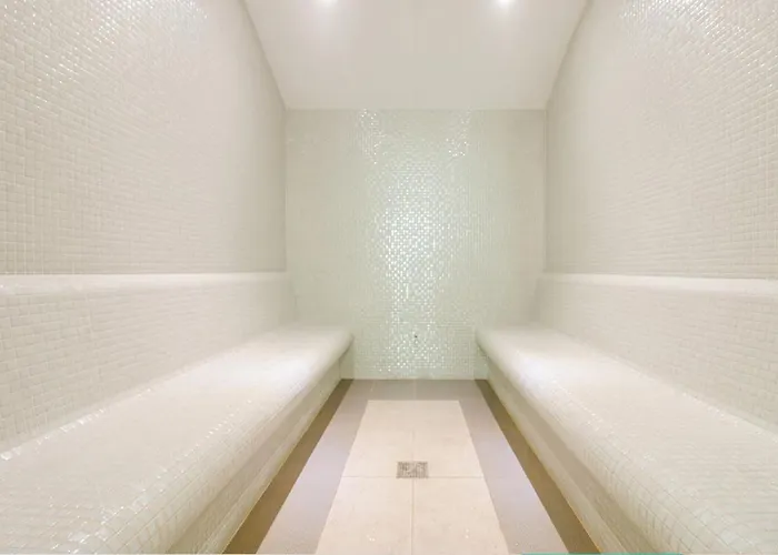 33th Floor - Skyview Oasis - A