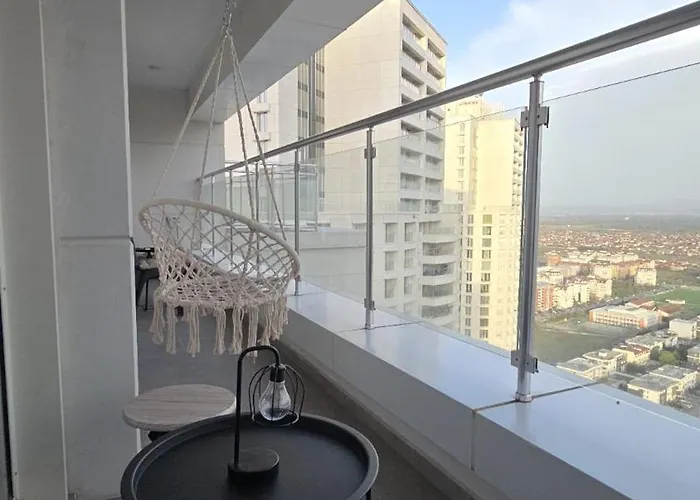 33th Floor - Skyview Oasis - A Apartment *