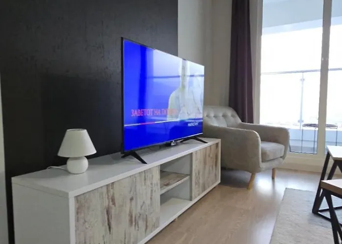 33th Floor - Skyview Oasis - A *