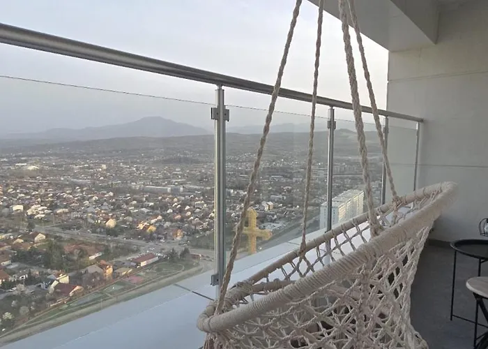 33th Floor - Skyview Oasis - A *